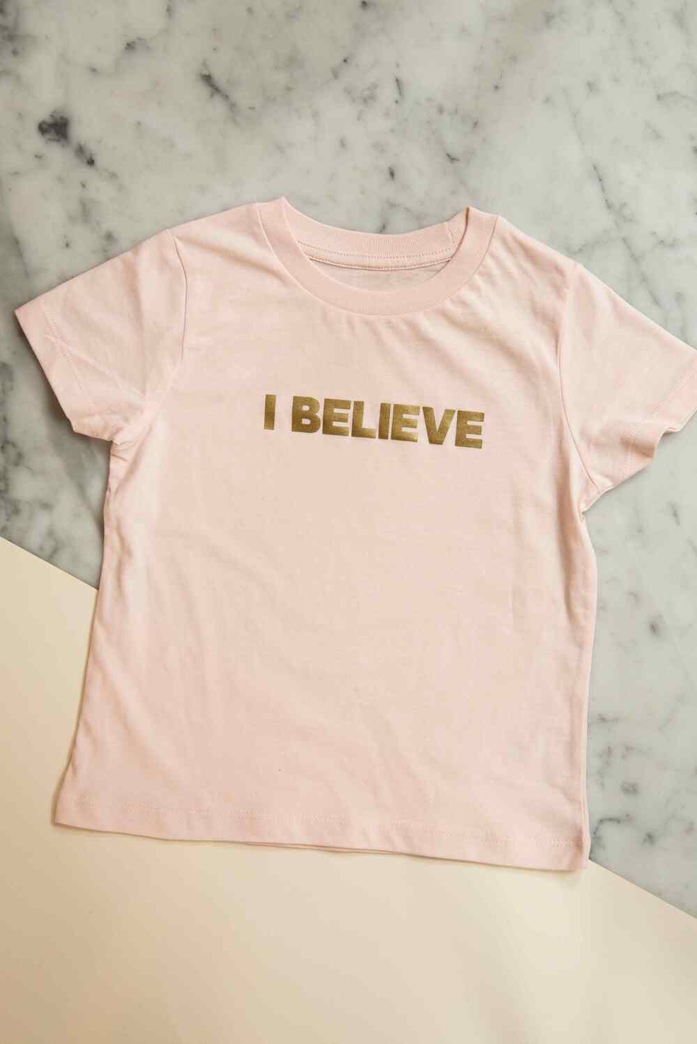 I Believe Christmas T-Shirt in Pink